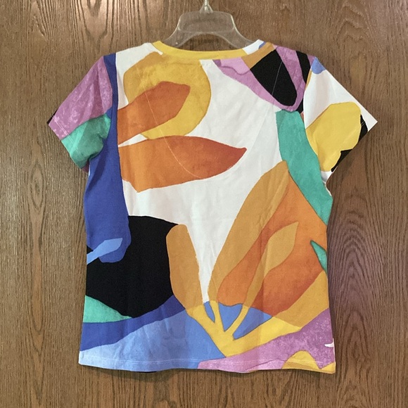 Colorful short sleeve Chico’s Top - Picture 4 of 4